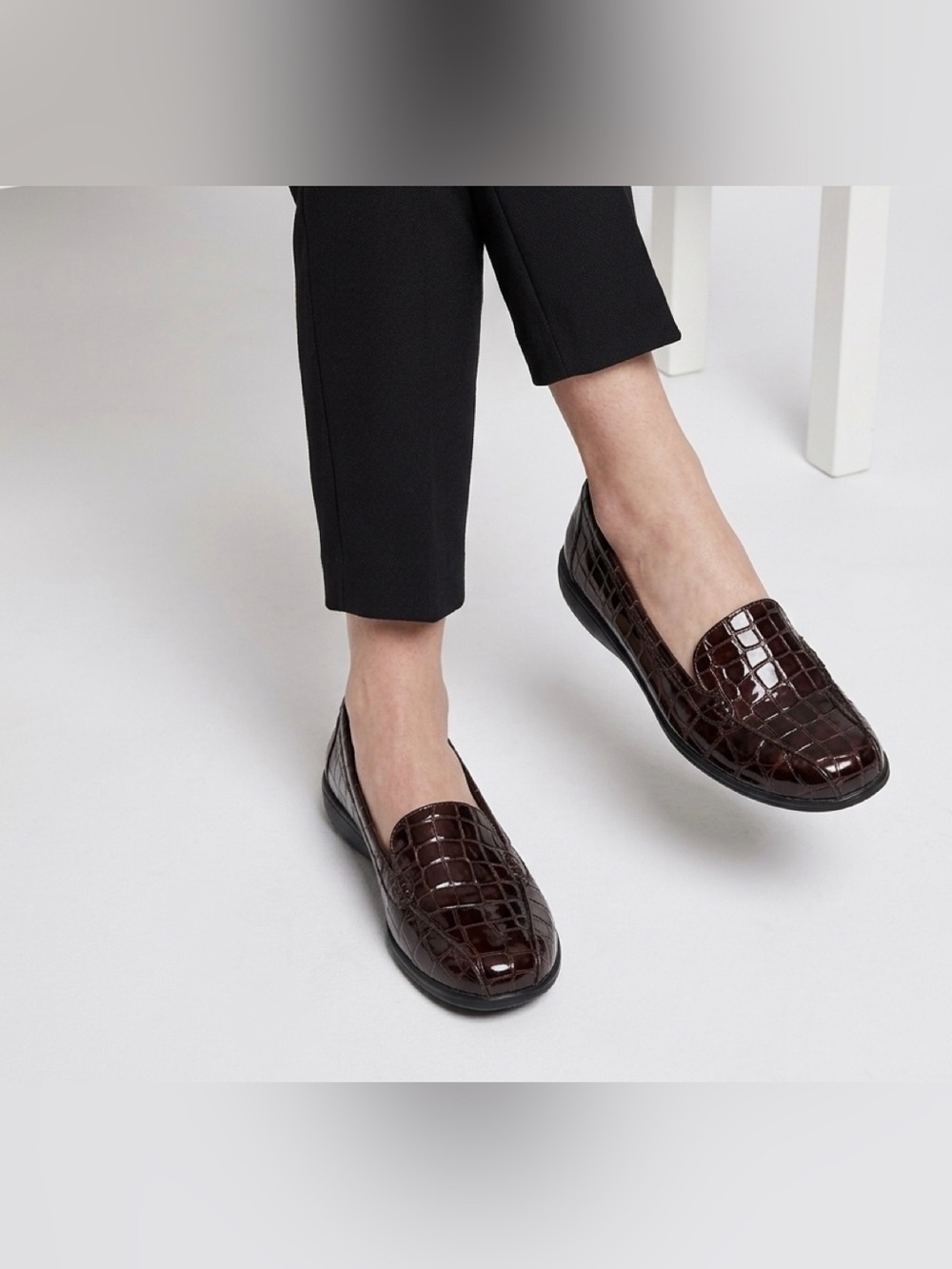 Clarks Bendable Brown Crocodile Embossed Patent Leather Loafers